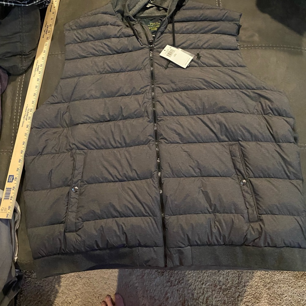 New 3xb polo Ralph Lauren vest grey horse with hoodie. Very nice l!!! Smoke free